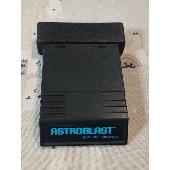 Astroblast for Atari 2600. Tested & Works. Vintage 1982. Black Label - Picture 1 of 2